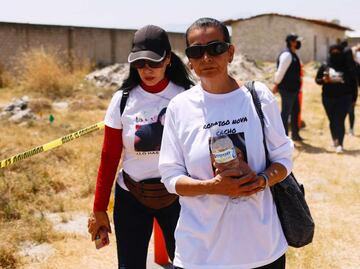 FOTOS: Rancho Izaguirre destapa su oscuridad; madres buscadoras y autoridades recorren campo de exterminio