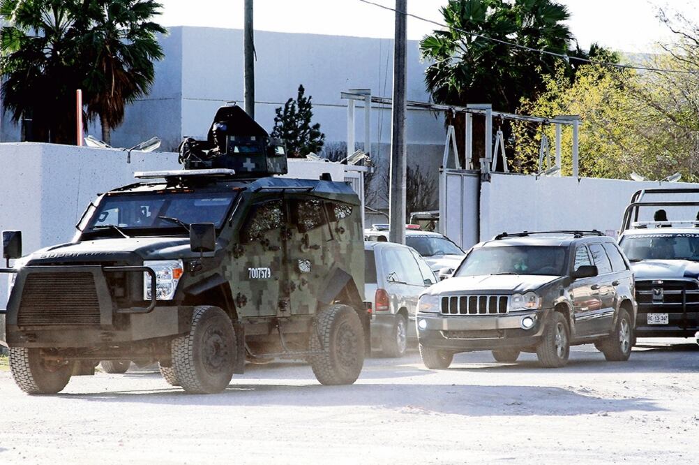 Los militares realizaban labores de reconocimiento terrestre cuando fueron atacados por hombres armados que se desplazaban en varios vehículos (ESPECIAL)