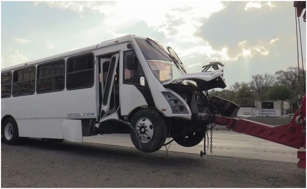 Accidente de autobús en autopista México-Querétaro (4/01/2025). Foto: Especial