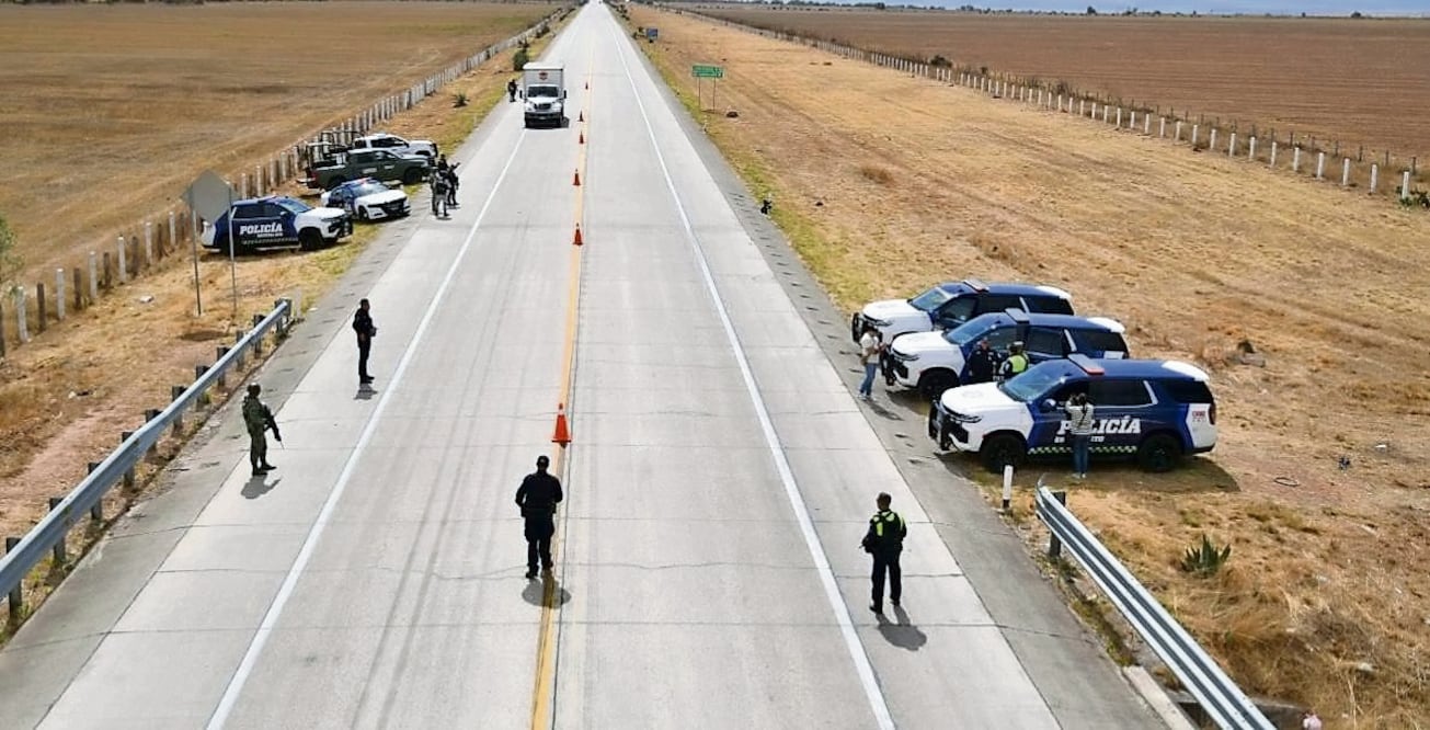 En Guanajuato iniciaron los operativos en las carreteras que comunican a esta entidad con Michoacán. Foto Especial