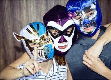 Shakira presume su amor por México; utiliza máscara de lucha libre junto a sus hijos