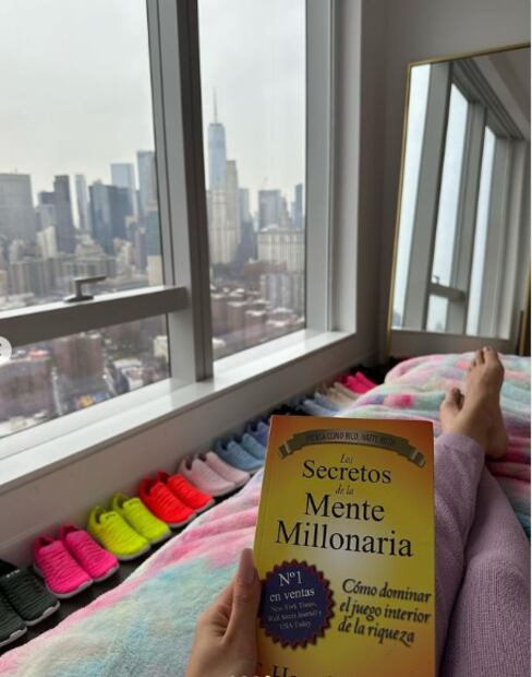 La colección de tenis fosfo fosfo de Yanet García