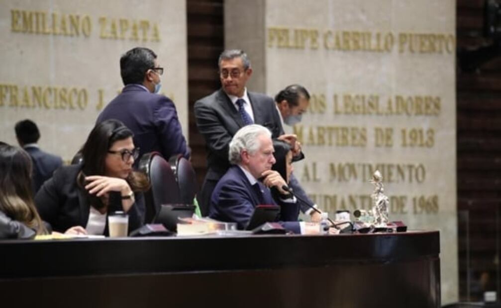 Minuto a minuto. Marchan en CDMX contra militarización, mientras diputados debaten reforma