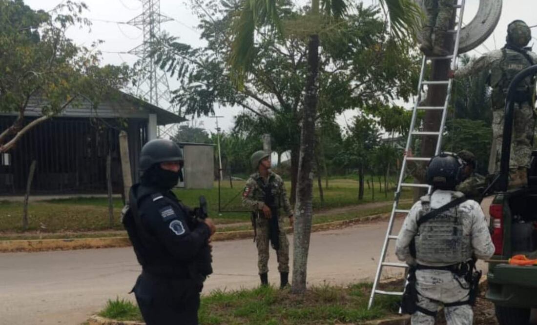 Autoridades desinstalan cámaras clandestinas en dos municipios de Tabasco (25/03/2025). Foto: Especial