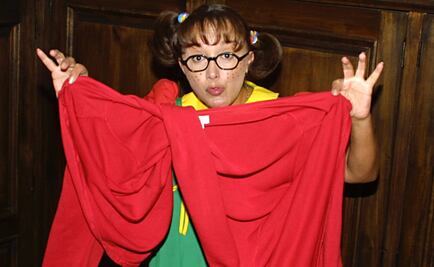 "La Chilindrina" se destapa y posa en bikini a los 70 años