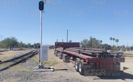 FGR localiza 71 rieles de Ferromex en tractocamión abandonado en Sonora; carga está valuada en más 829 mil pesos