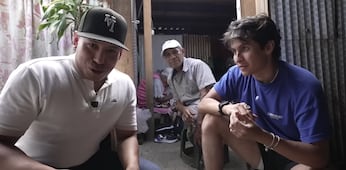 El youtuber Yulay abre su corazón y apoya a una pareja de adultos mayores entregándoles 5 millones de pesos