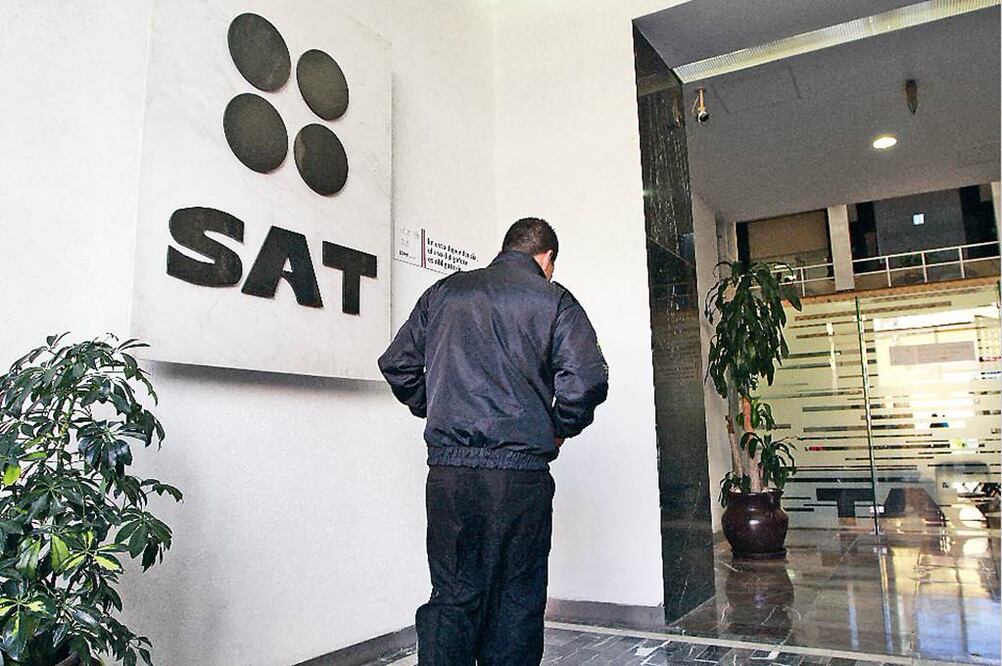 A diferencia de otro tipo de adeudos, como los créditos bancarios, las obligaciones ante el fisco no desaparecen con la muerte del contribuyente (ARCHIVO EL UNIVERSAL)