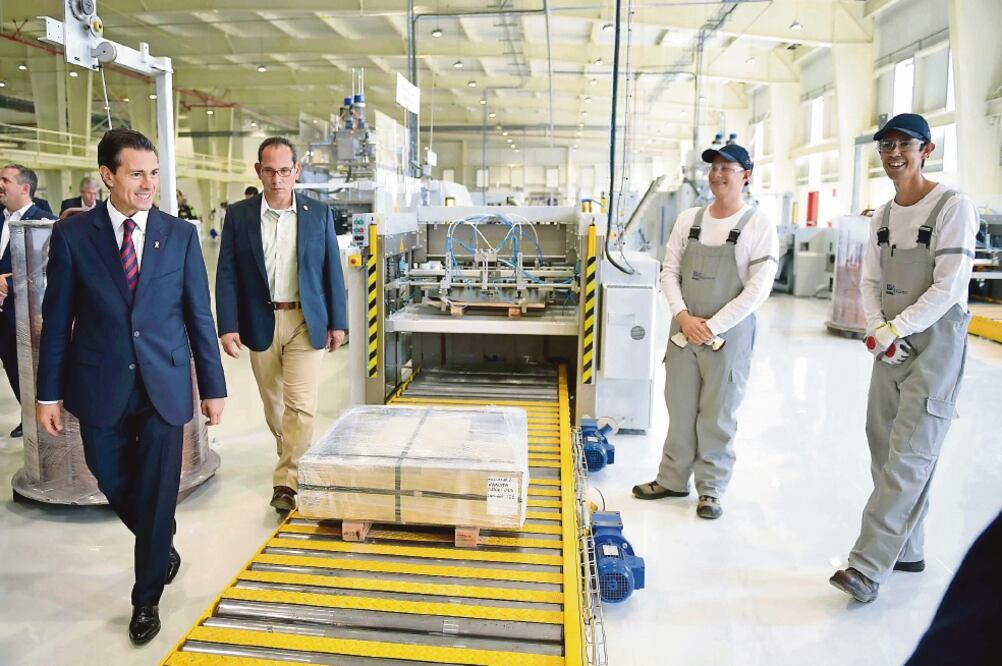 El jefe del Ejecutivo inauguró en Jalisco la planta número 17 de la empresa suiza Nestlé en territorio mexicano (PRESIDENCIA)