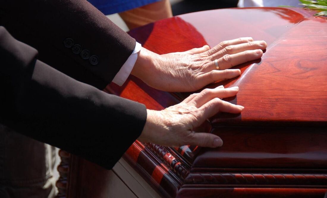 Cómo tramitar la ayuda para gastos funerarios ante el IMSS. Foto: iStock