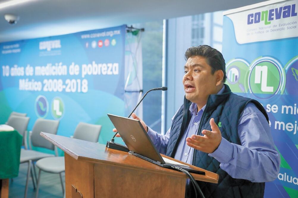 Según un reporte presentado ayer por el Coneval, encabezado por José Nabor Cruz, Coahuila y Nuevo León tienen la mayor proporción de personas que no viven en pobreza. Foto: DIEGO SIMÓN. EL UNIVERSAL