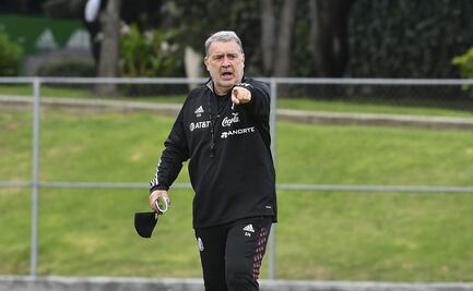 'Tata' Martino fue operado de la retina; no estará con la Selección Mexicana