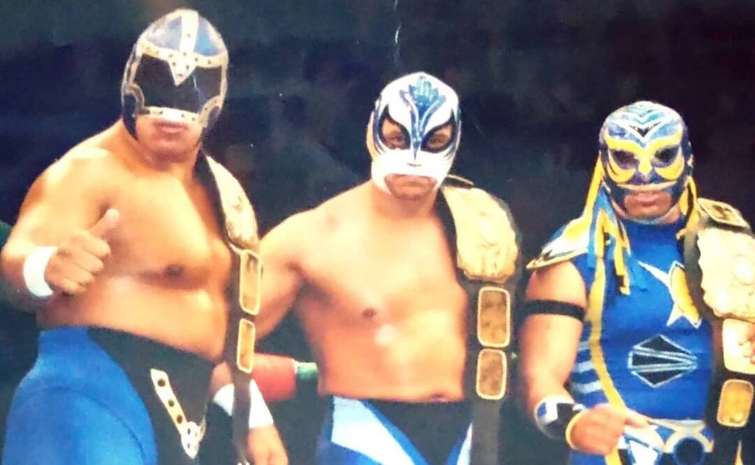 Fue padrino del luchador que falleció en diciembre pasado | Foto: Especial
