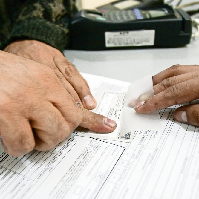 EL DATO. Recursos para credencial. Del presupuesto 2019, el INE utilizará 3 mil 187 millones de pesos para la credencial para votar con fotografía. ARCHIVO EL UNIVERSAL