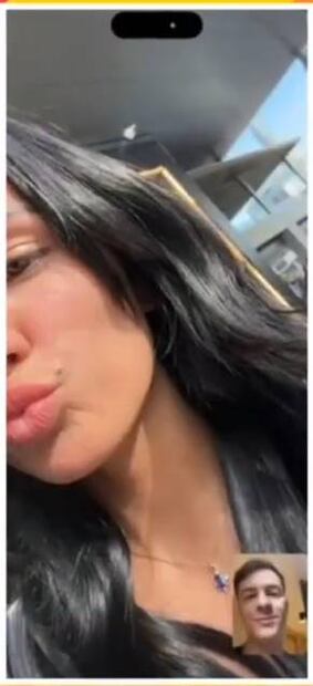 Guaynaa le habría sido infiel a Lele Pons con esta actriz española; el paparazzi Jordi Martin mostró pruebas como esta captura de pantalla de una video llamada entre ellos.