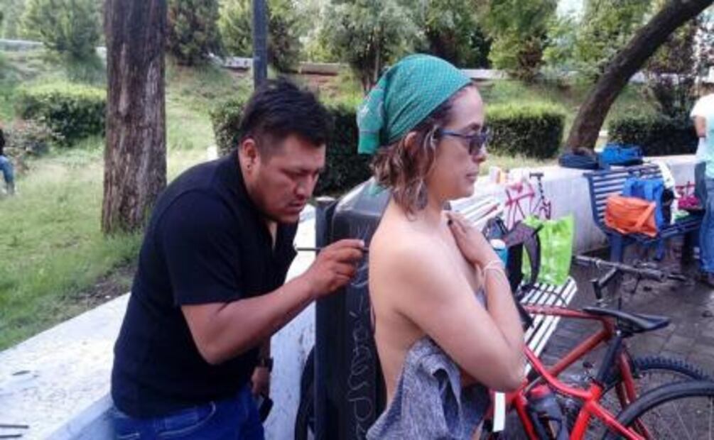 Celebran séptima edición de rodada ciclonudista en Puebla