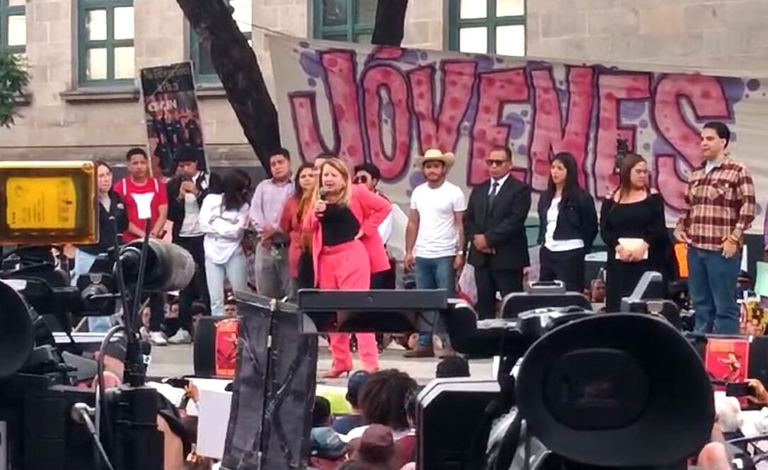 La ministra Loretta Ortiz agradeció a estudiantes por su apoyo a la reforma judicial. Foto: especial