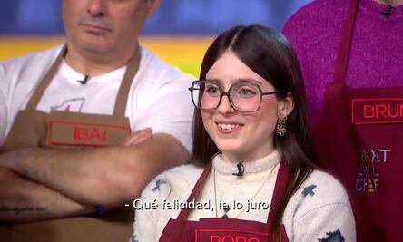 Influencer RoRo Bueno la rompe en reality de cocina; jueces felicitan a la joven por este motivo