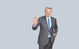 Sam Neill: despiden al caballero de los sets