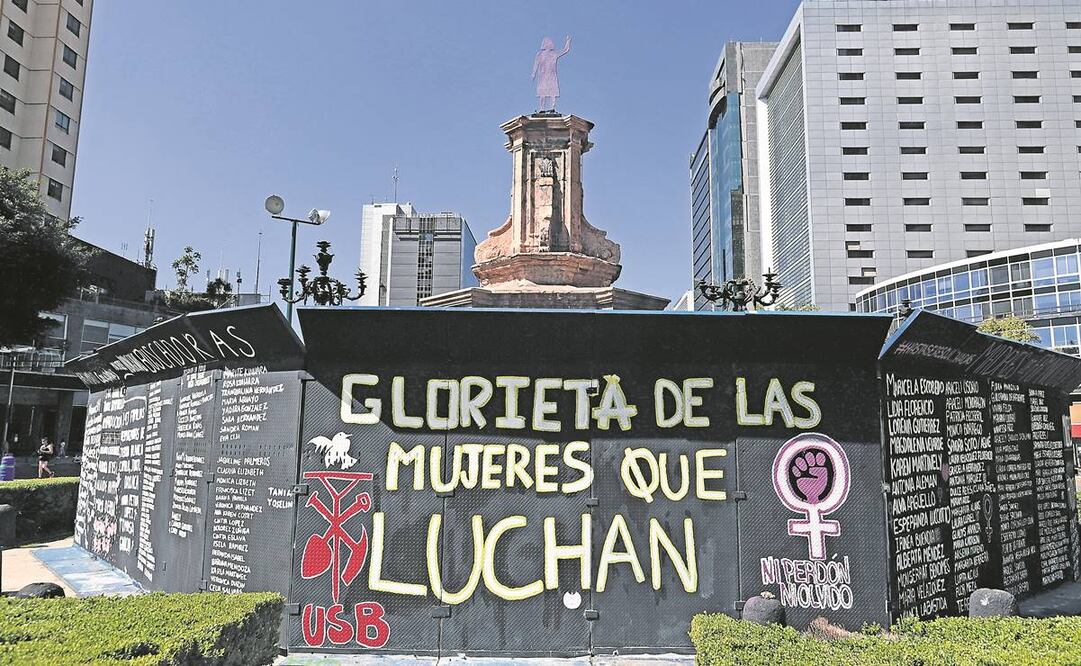 El Gobierno capitalino detalló que han dialogado con las mujeres feministas que buscan que se quede la antimonumenta en Reforma. Foto: Archivo/EL UNIVERSAL.