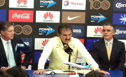 Presentan a Ricardo La Volpe como DT de América