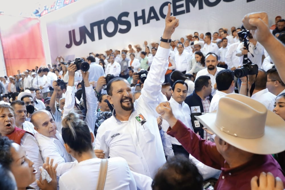 El candidato electo del PRI al gobierno, Manuel Cota, aseguró que quiere ser gobernador de Nayarit porque cuenta con la misma madurez que el priísmo. (IVÁN STEPHENS. EL UNIVERSAL)