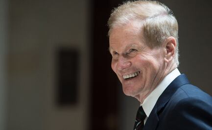 Biden nombra a un exsenador demócrata como jefe de la NASA