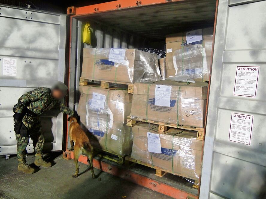 En ambas operaciones se solicitó autorización para el manejo de 2 millones de dólares y 200 kilos de cocaína de procedencia ilegal. Foto: Archivo Cuarto Oscuro