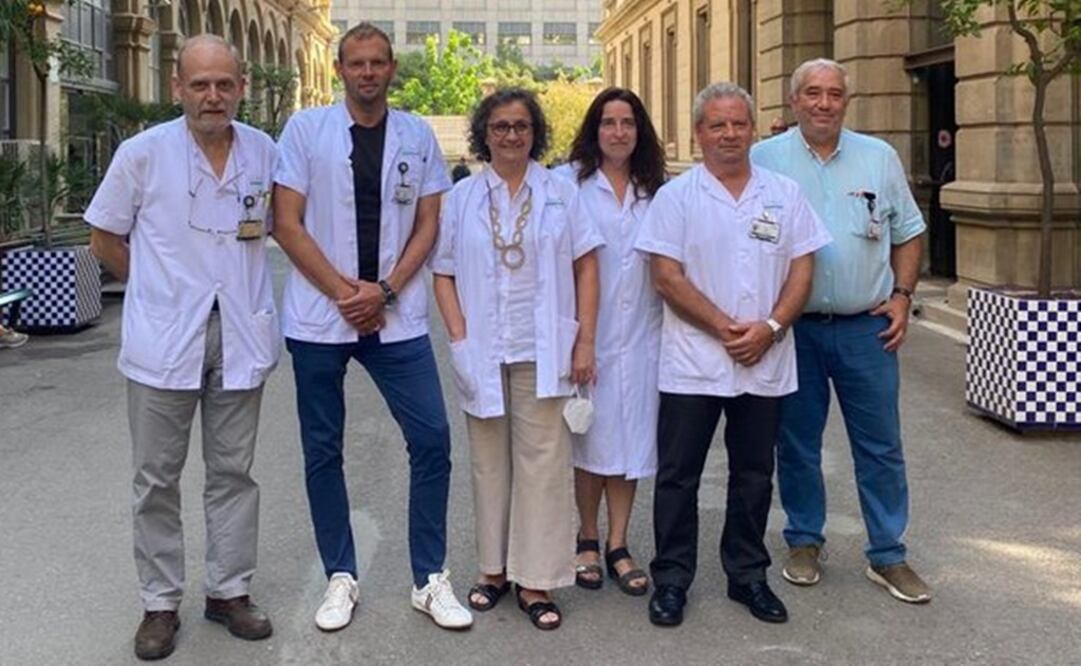 De izquierda a derecha: los investigadores Josep M. Miró, Juan Ambrosioni, Sonsoles Sánchez-Palomino, Núria Climent, Josep Mallolas y José Alcamí. Foto: Twitter