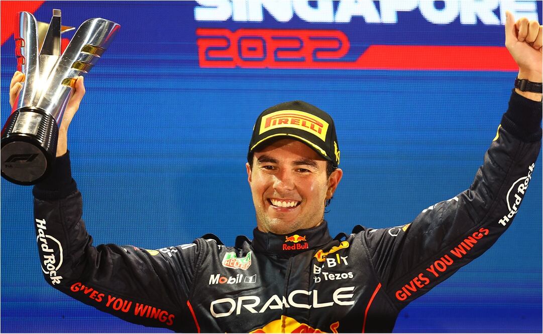 El piloto mexicano festejando en Singapur / Foto: Red Bull Racing