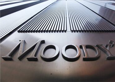 Firmas financieras en México requieren mejor regulación y transparencia: Moody’s