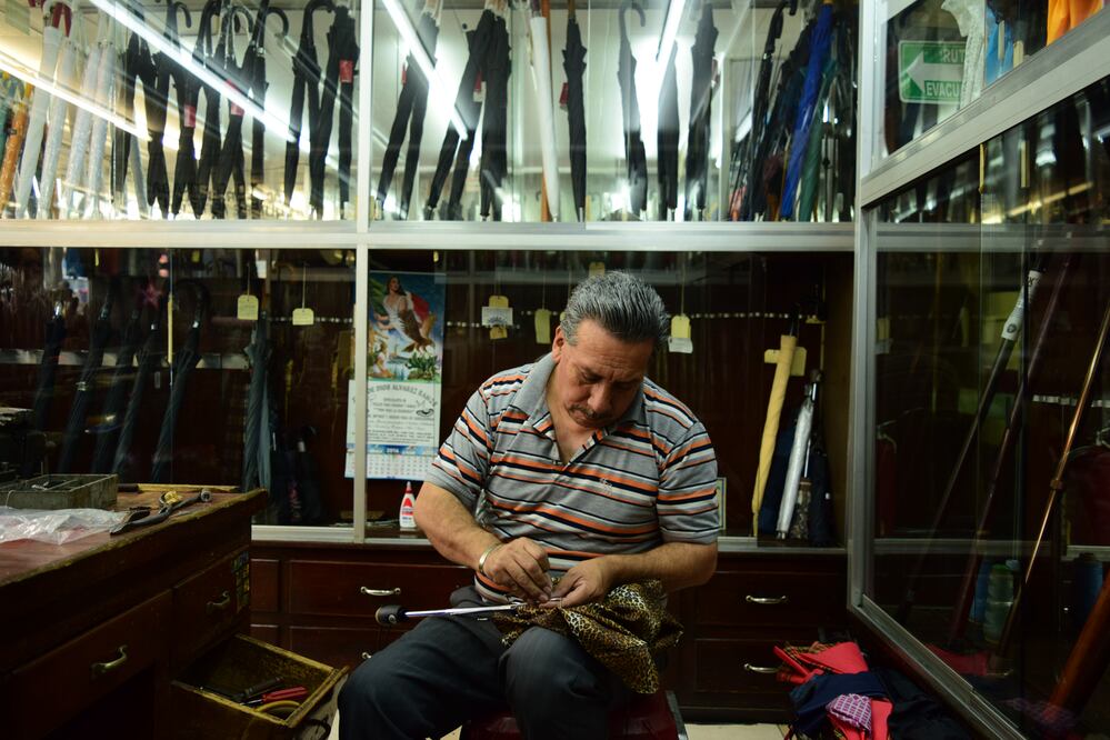 Paragüero: el oficio que no hay a quien heredar