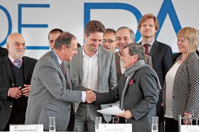 Gobierno colombiano inicia diálogo con ELN