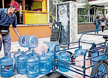 En México, 71% prefiere beber agua embotellada