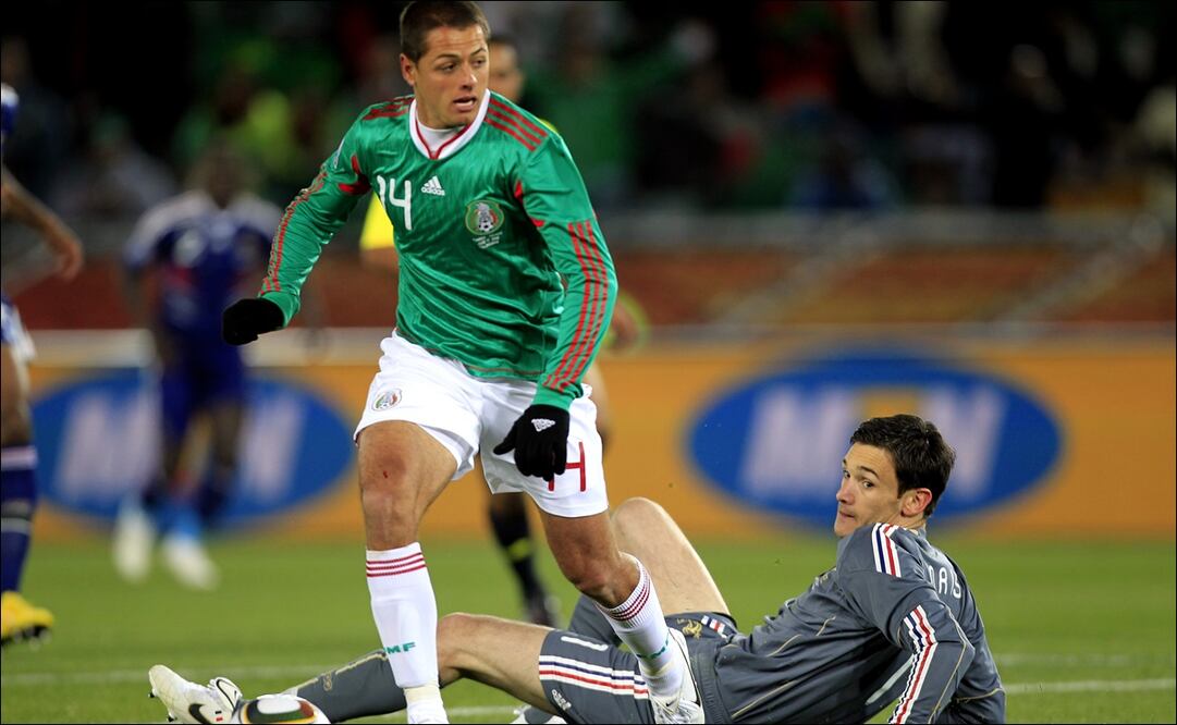 Gol del Chicharito Hernández a Francia en Sudáfrica 2010 - Foto: Archivo / EL UNIVERSAL