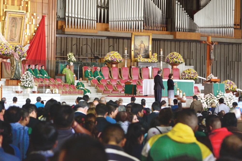 El canónigo de la Basílica, Jorge Antonio Palencia, lamentó que en la Ciudad de México existan leyes a favor del aborto (ARMANDO MONROY. CUARTOSCURO)