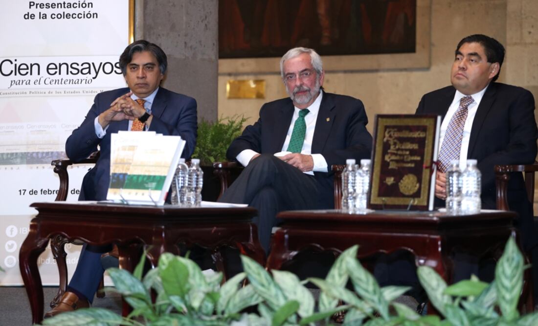 La antigua casona del Senado de la República fue el espacio para la presentación de los Cien ensayos para el Centenario, una colección de cuatro tomos sobre el análisis de la Constitución Política mexicana.