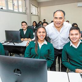 Gobierno estatal realiza obras en 171 escuelas