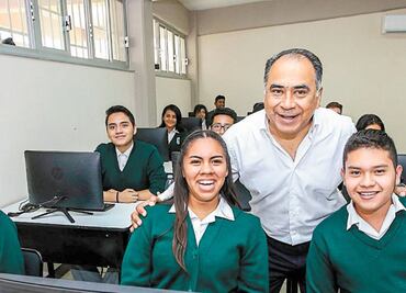 Gobierno estatal realiza obras en 171 escuelas