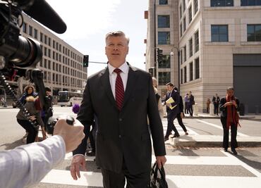 Dan 3 años más de cárcel a asesor de Trump por conspiración