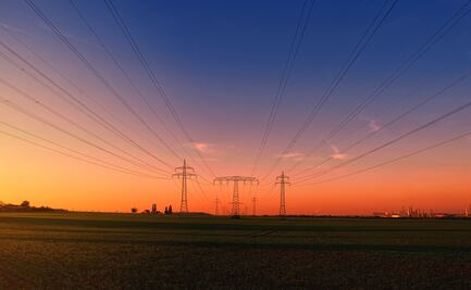 Magistrados revocan freno a la reforma eléctrica de AMLO