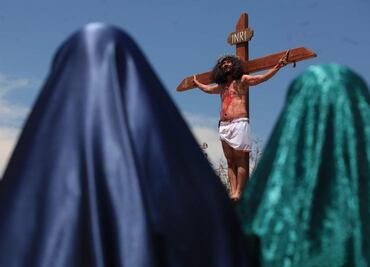 Pasión de Cristo en Oaxaca: habitantes y turistas acuden a la representación del Viacrucis en dos municipios