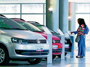 Créditos automotrices cobran tasas de hasta 17%