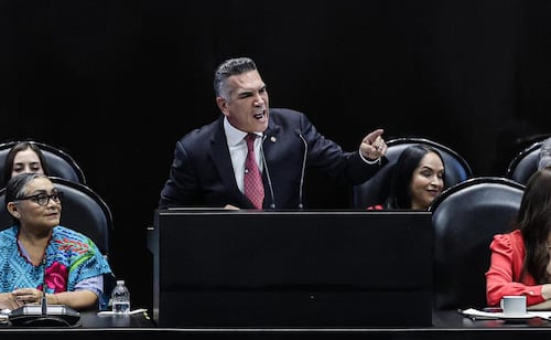 Alito Moreno asegura que el PRI va a ganar en 2027 con coalición; "quieren callarnos, tienen miedo porque están derrotados"