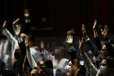 Avalan diputados Ley Federal de Juicio Político