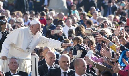 El Papa denuncia "actos de violencia brutal" en Mosul