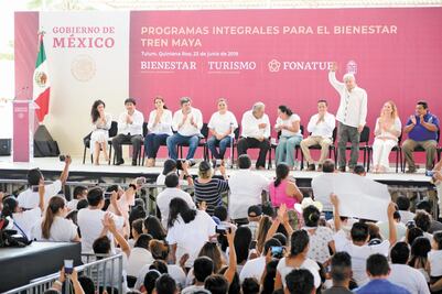 Minimiza AMLO problema de sargazo