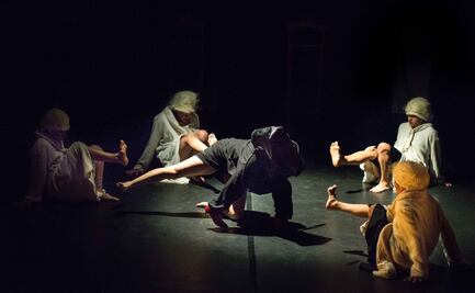 Crea Contradanza una obra para las abuelas, el puente entre el pasado y el presente