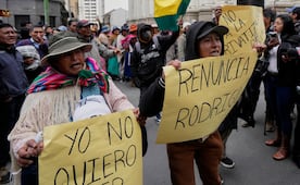 FOTOS: Con bloques cientos exigen la renuncia del presidente Rodrigo Paz en Bolivia; piden una salida a la crisis económica