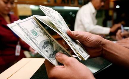 Dólar promedia $16.35 en el AICM